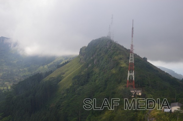 Sri
Lanka Air Force conducts underslung operation at Hanthane Hill